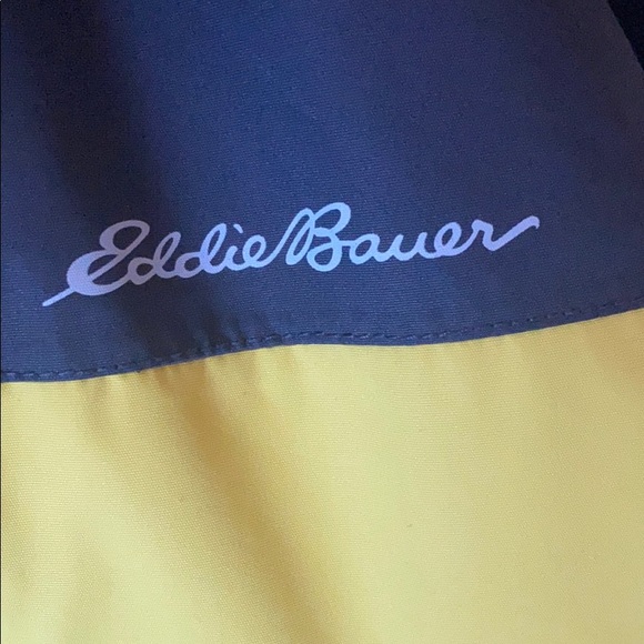 Ski jacket with removable liner. - Picture 3 of 4